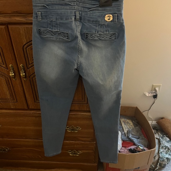 Jeans - Picture 2 of 2